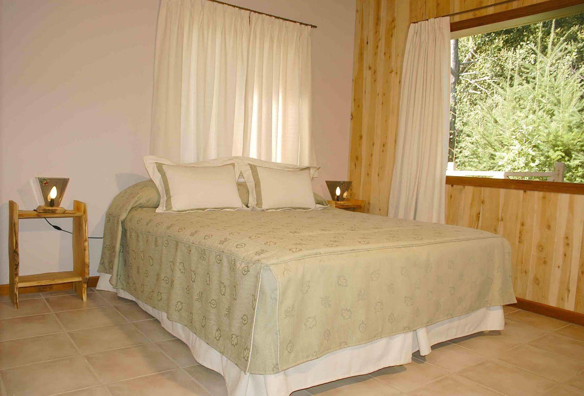 Hosteria Brisas Del Cerro Вила ла Ангостура Екстериор снимка