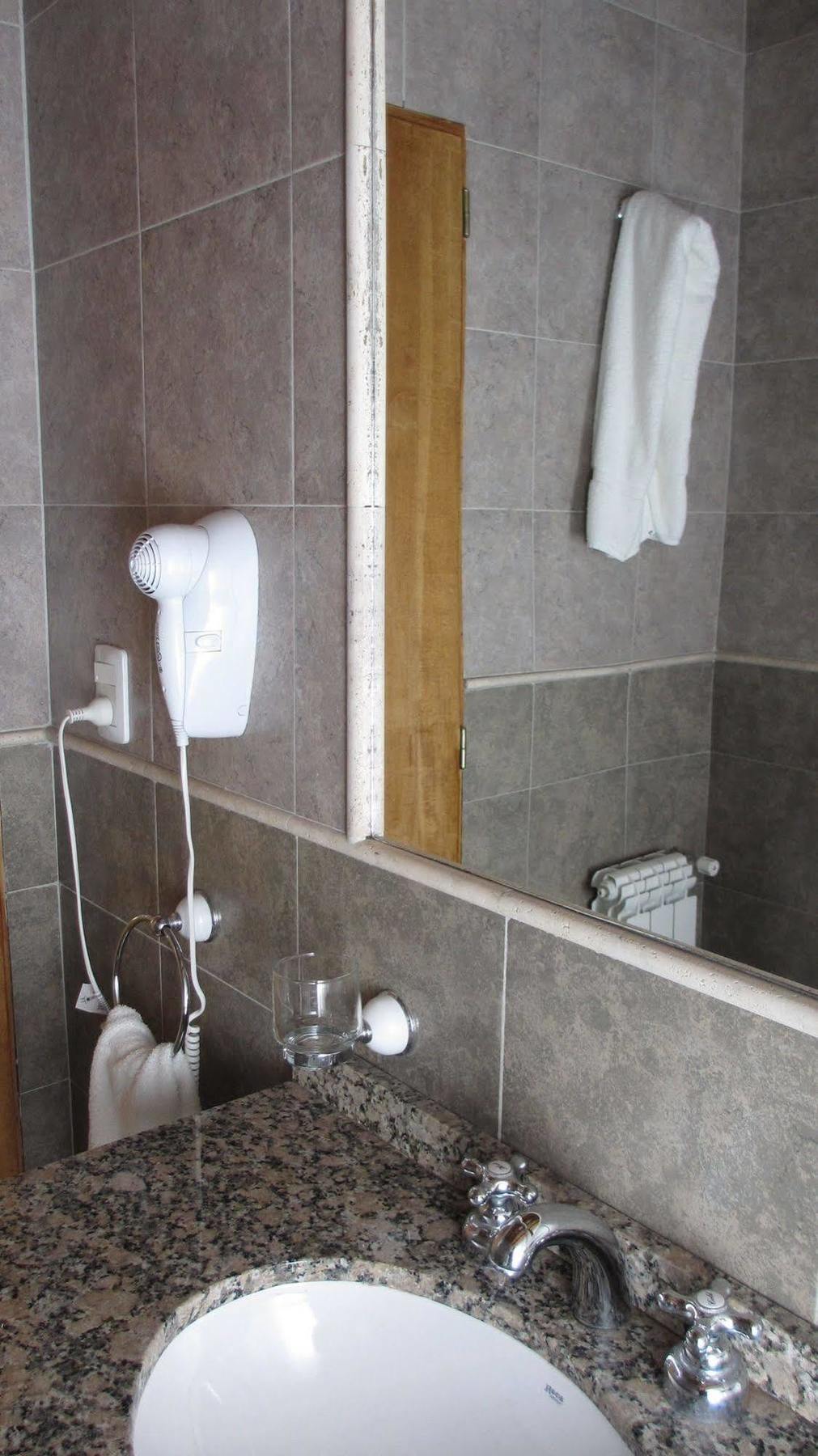 Hosteria Brisas Del Cerro Вила ла Ангостура Екстериор снимка