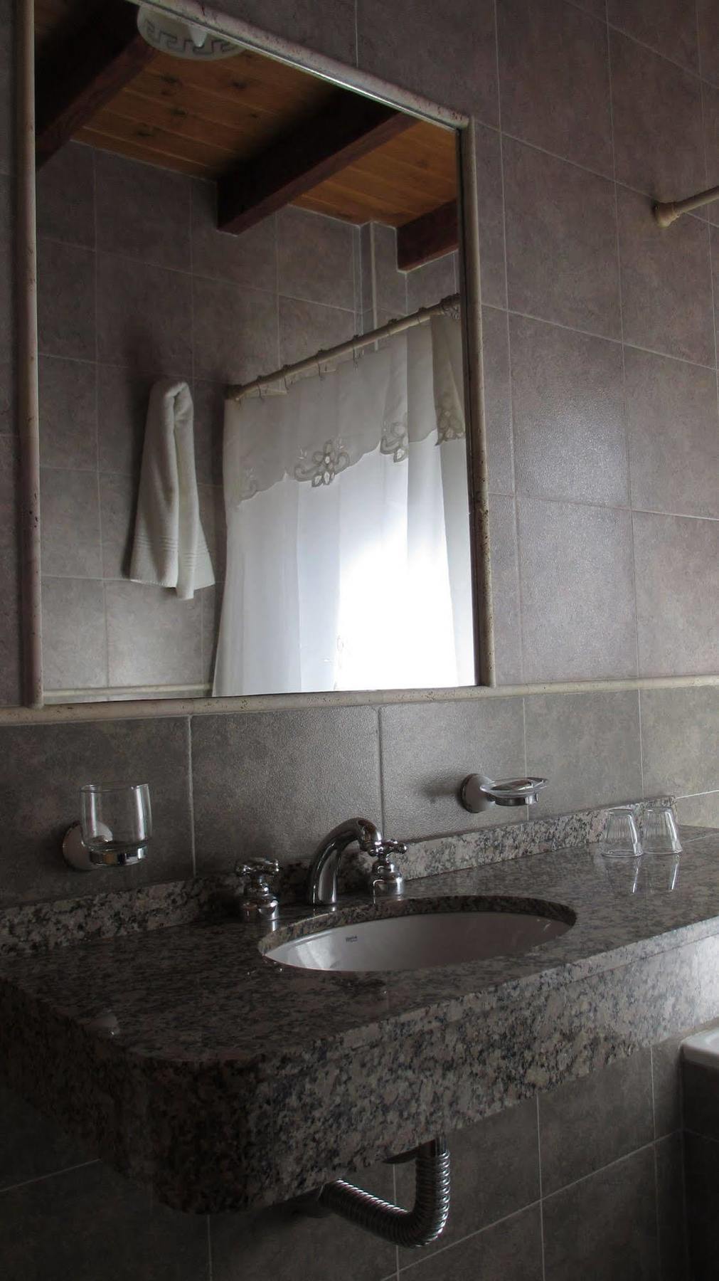 Hosteria Brisas Del Cerro Вила ла Ангостура Екстериор снимка