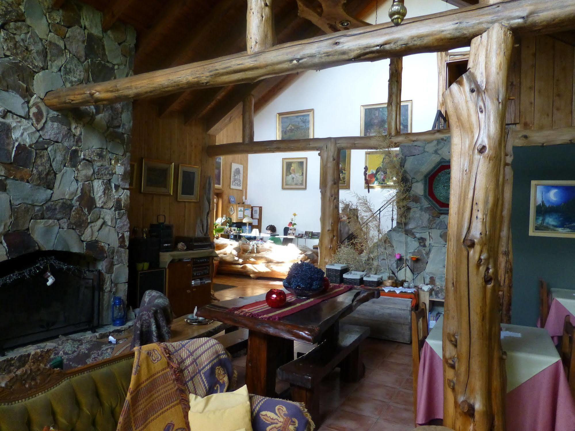 Hosteria Brisas Del Cerro Вила ла Ангостура Екстериор снимка